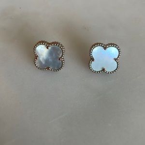 Clover earrings